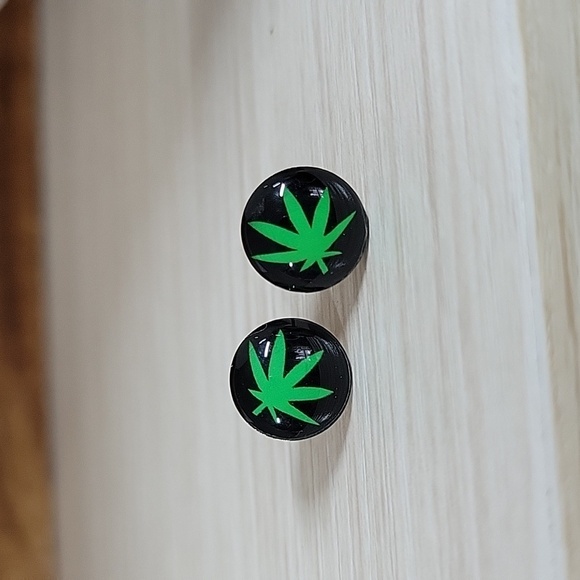 420 Cannabis Leaf Stud Earrings - Picture 3 of 6